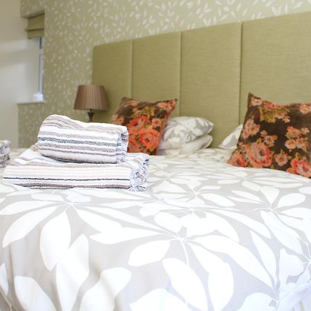 Laurels Guesthouse Witney Εξωτερικό φωτογραφία