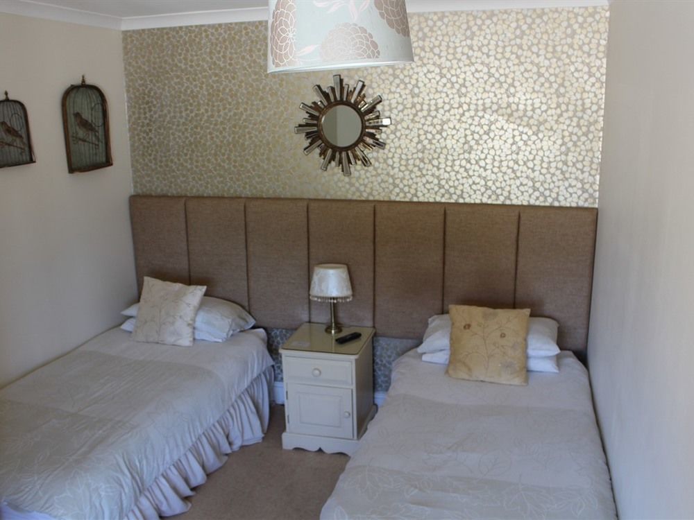 Laurels Guesthouse Witney Εξωτερικό φωτογραφία