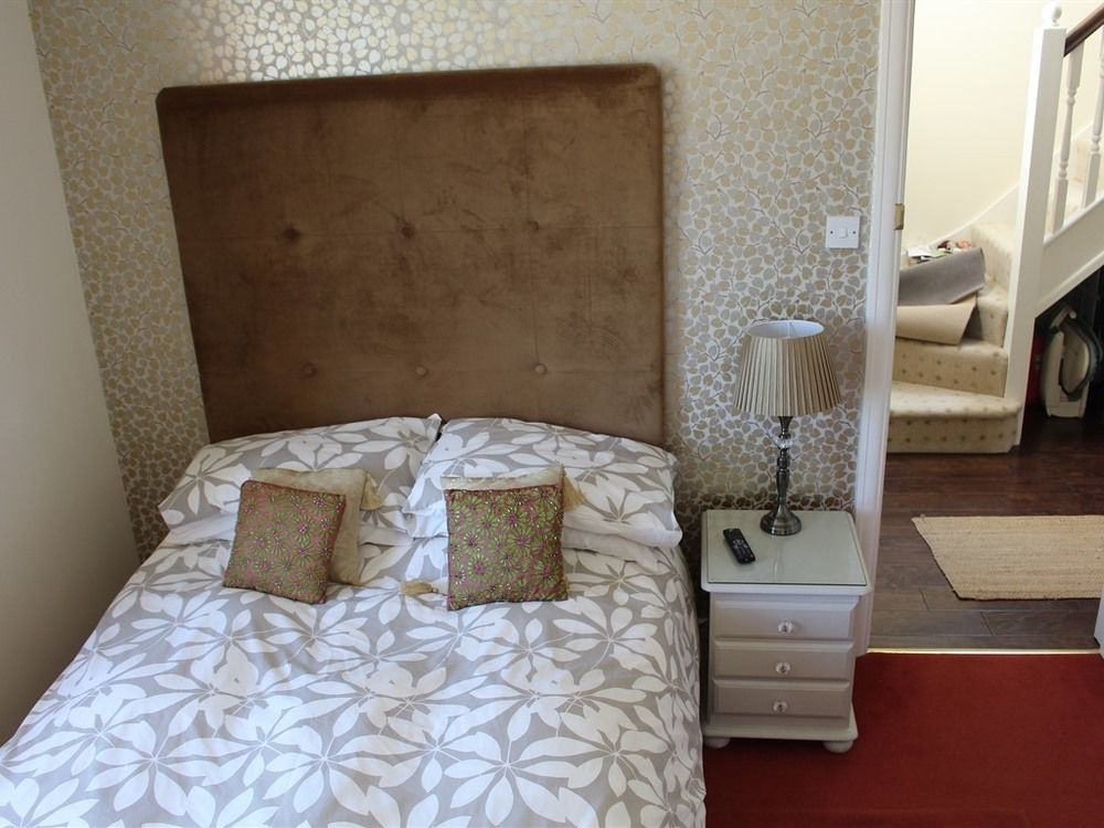 Laurels Guesthouse Witney Εξωτερικό φωτογραφία
