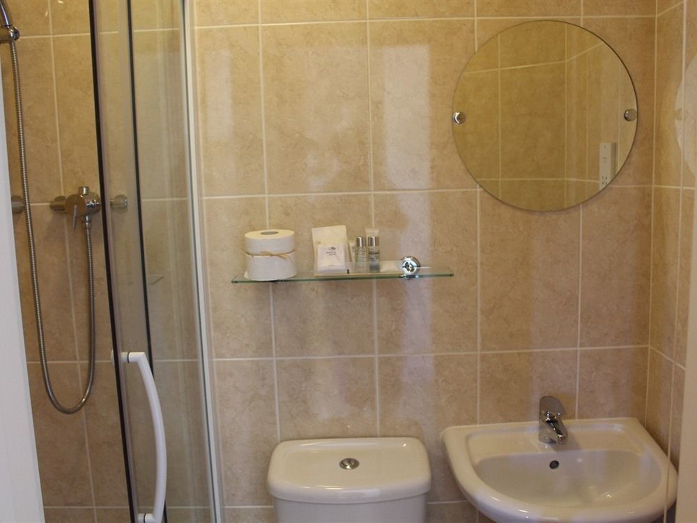 Laurels Guesthouse Witney Εξωτερικό φωτογραφία