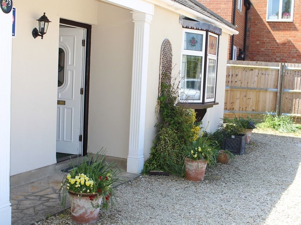 Laurels Guesthouse Witney Εξωτερικό φωτογραφία