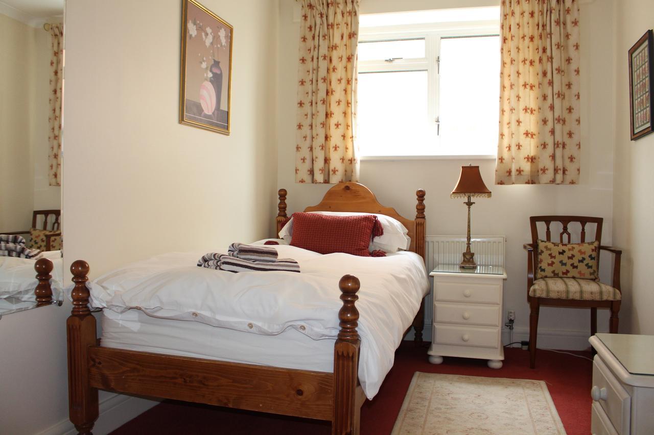Laurels Guesthouse Witney Εξωτερικό φωτογραφία
